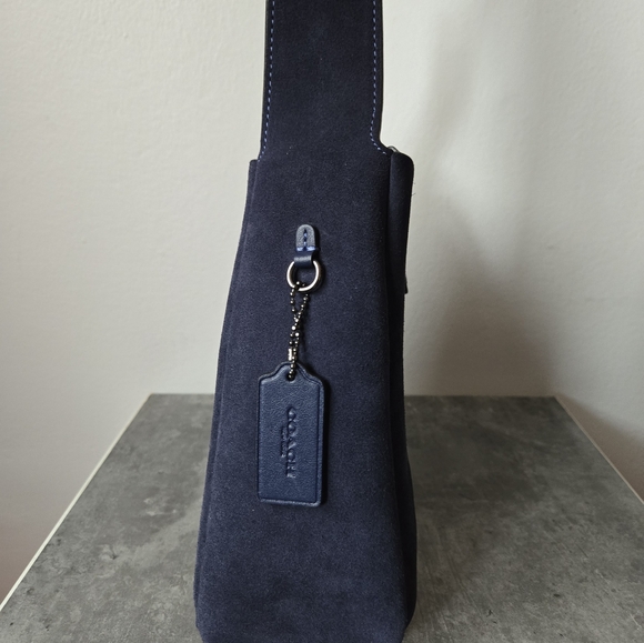 Coach Hadley Shoulder Bag - Picture 4 of 7